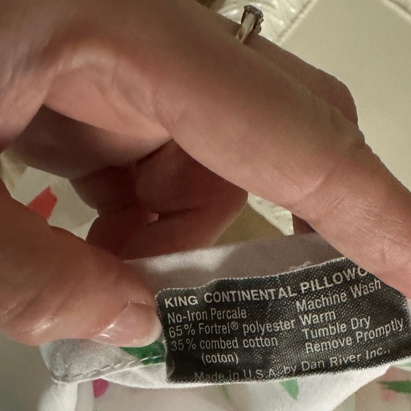 Vintage Pair of Marimekko “Snow Flower” King Pillowcases by Dan River - Picture 3 of 3